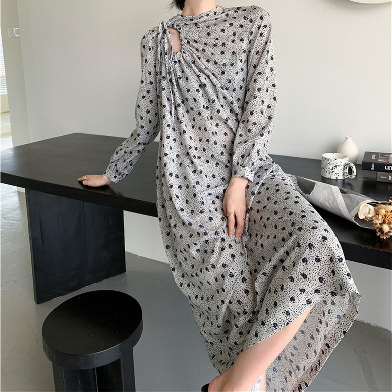 ショルダータックアシンメトリーワンピース ロングドレス レトロ かわいい きれいめコーデ Graces By Yuu