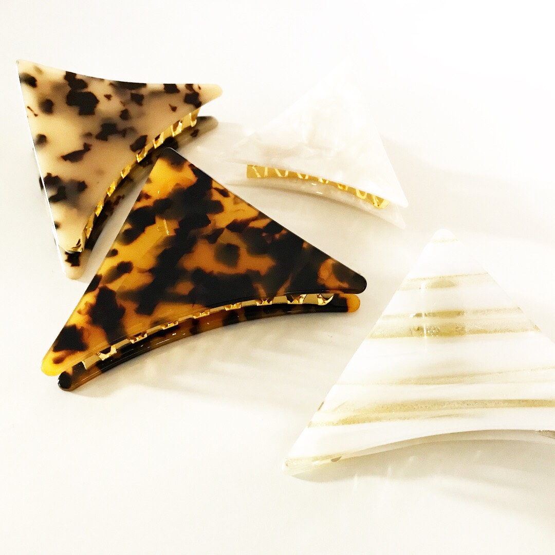 人気のべっ甲柄ヘアアクセサリー 三角バンスクリップ Base Mag