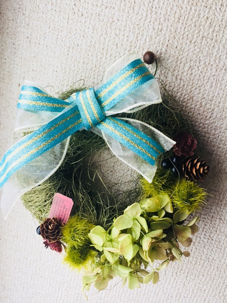 あじさいリース 初夏の爽やかな大人シンプルなアジサイリース 果実 花 葉 Base Mag