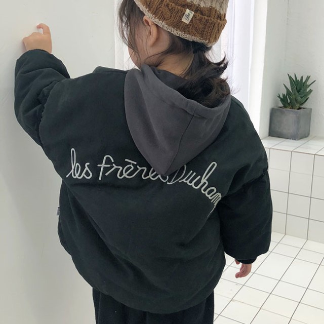 人気の裏ボアを取り入れたシンプルなキッズアウター Base Mag