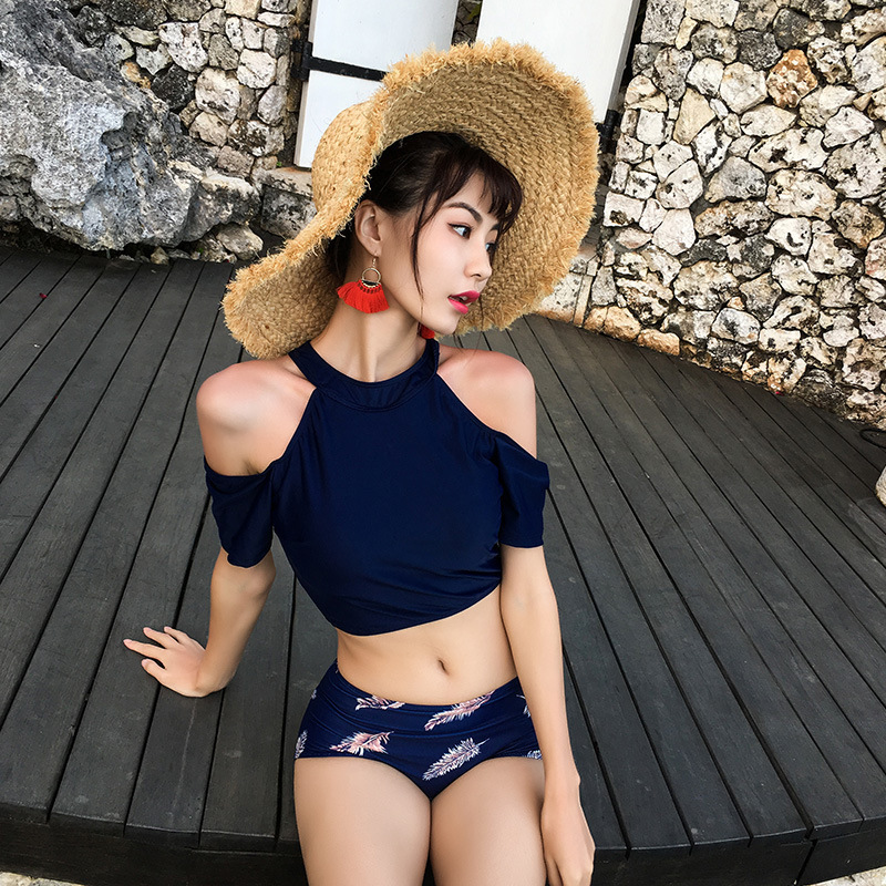 小胸カバーにもなるタンキニ水着 Base Mag