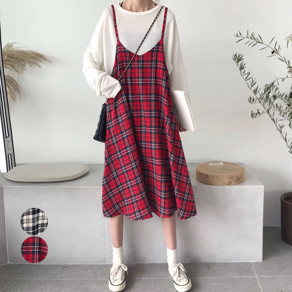 フレアのシルエットがフェミニンなキャミワンピース Base Mag