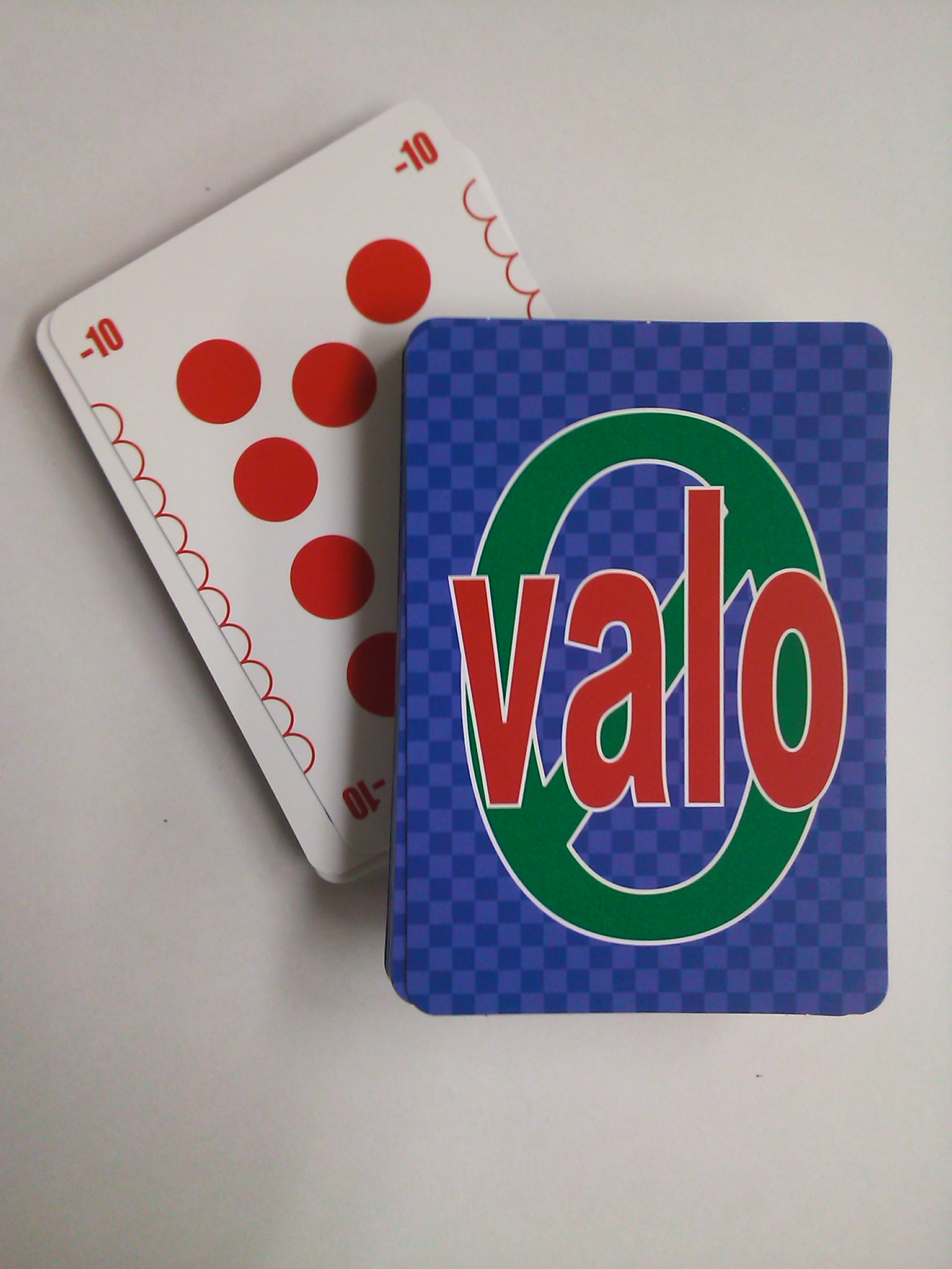 算数が楽しく学べる プラスとマイナスの計算が楽しく遊べるカードゲームvalo Base Mag