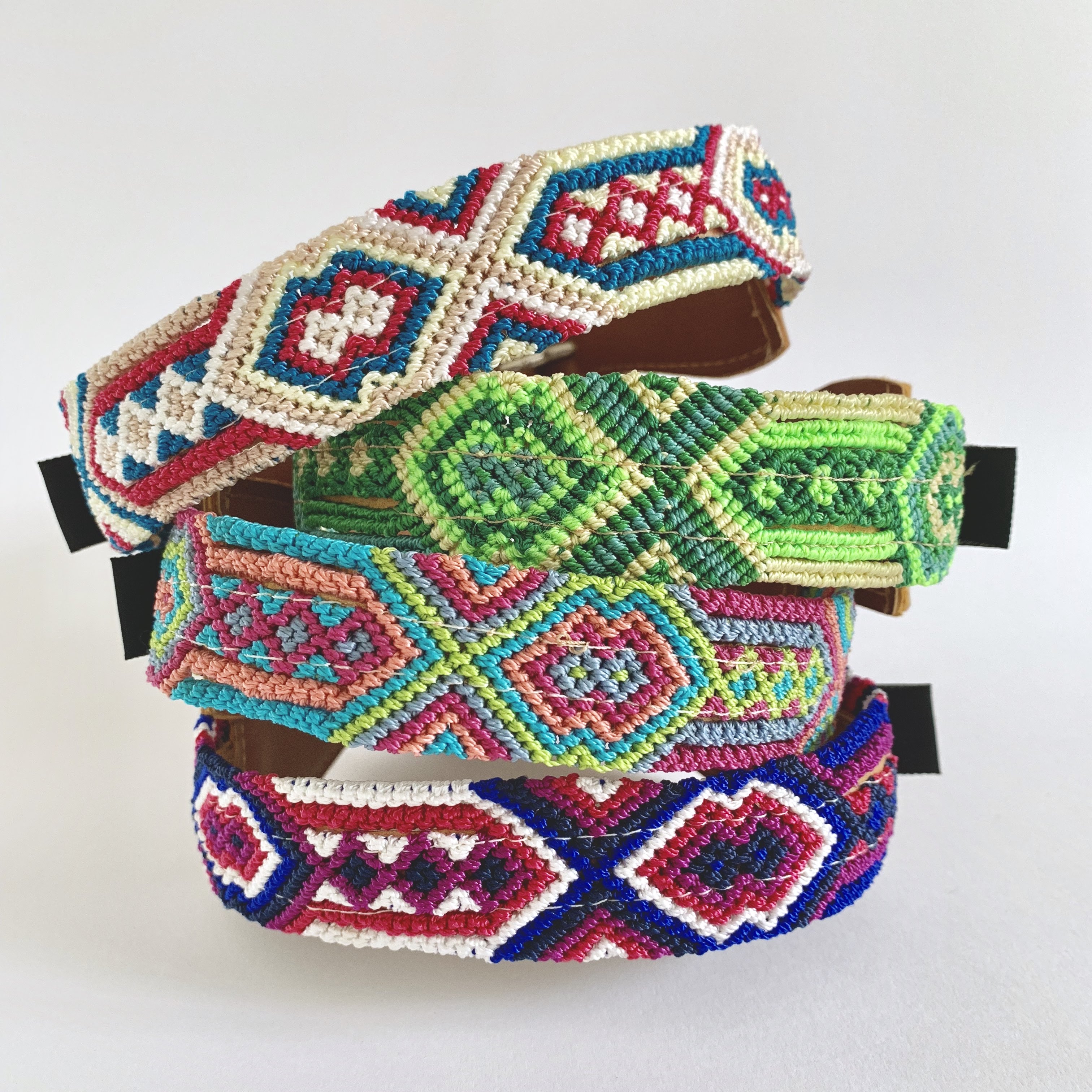 メキシコ製 こんなの見たことない 一点物のハンドメイド犬用首輪 Base Mag