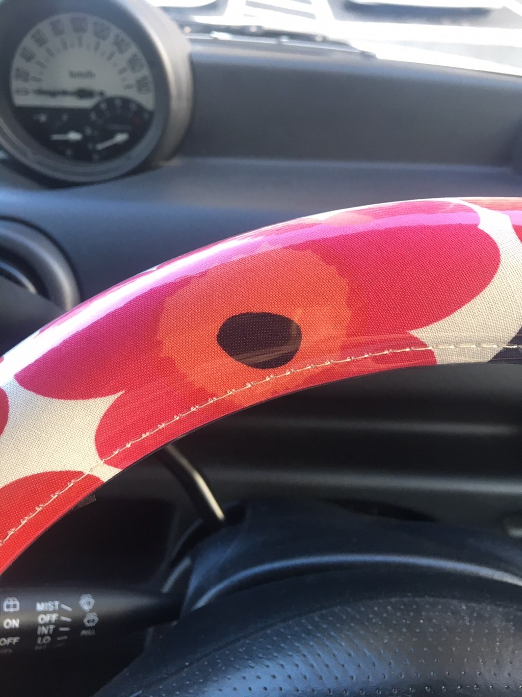 人気のmarimekko オリジナルのハンドルカバーをつけて素敵なドライブをしませんか Base Mag