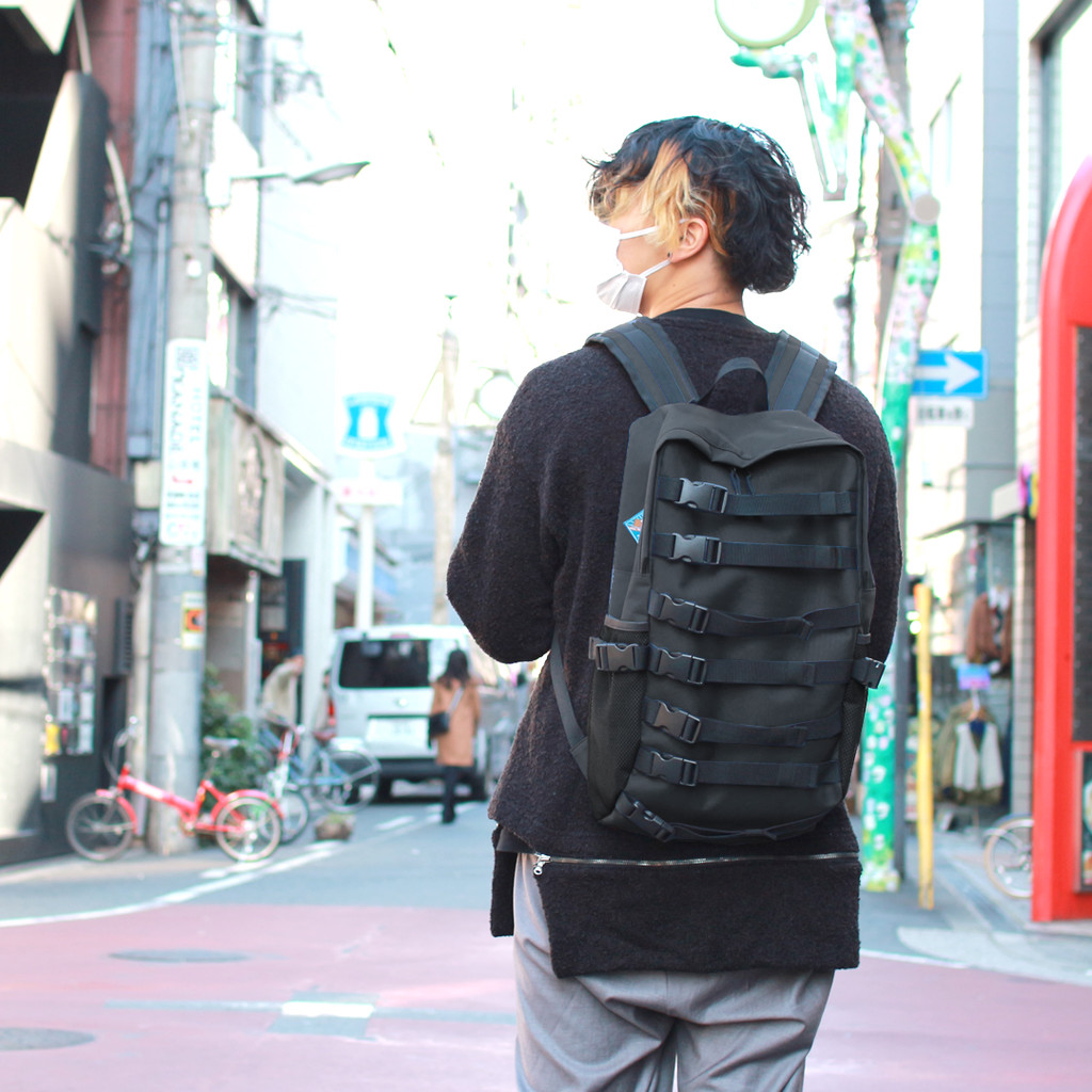 ブランド初コラボのリュックはライブやフェスで必須のグッズを思いっきりディスプレイできるアレ Base Mag ブランド初コラボのリュックはライブやフェスで必須のグッズを思いっきりディスプレイできるアレ Base Mag