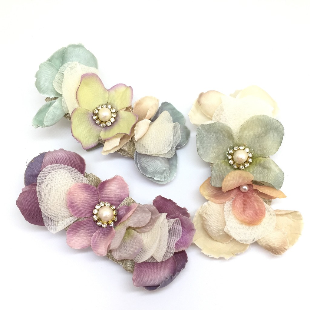 春を先取り フラワーヘアアクセサリー Base Mag