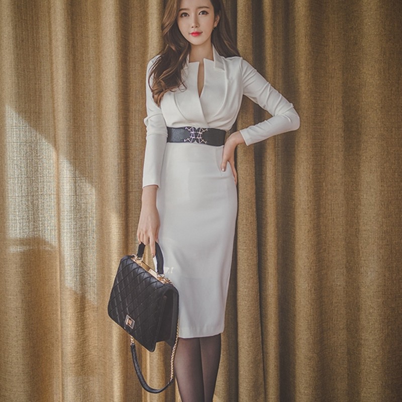 今季トレンドのサッシュベルトをフォーマルに取り入れてみませんか Base Mag