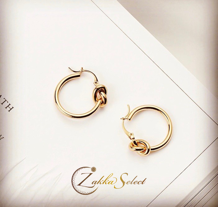 オシャレ女子に大人気 ネットショップ限定販売のシンプルなデザインのピアス Base Mag