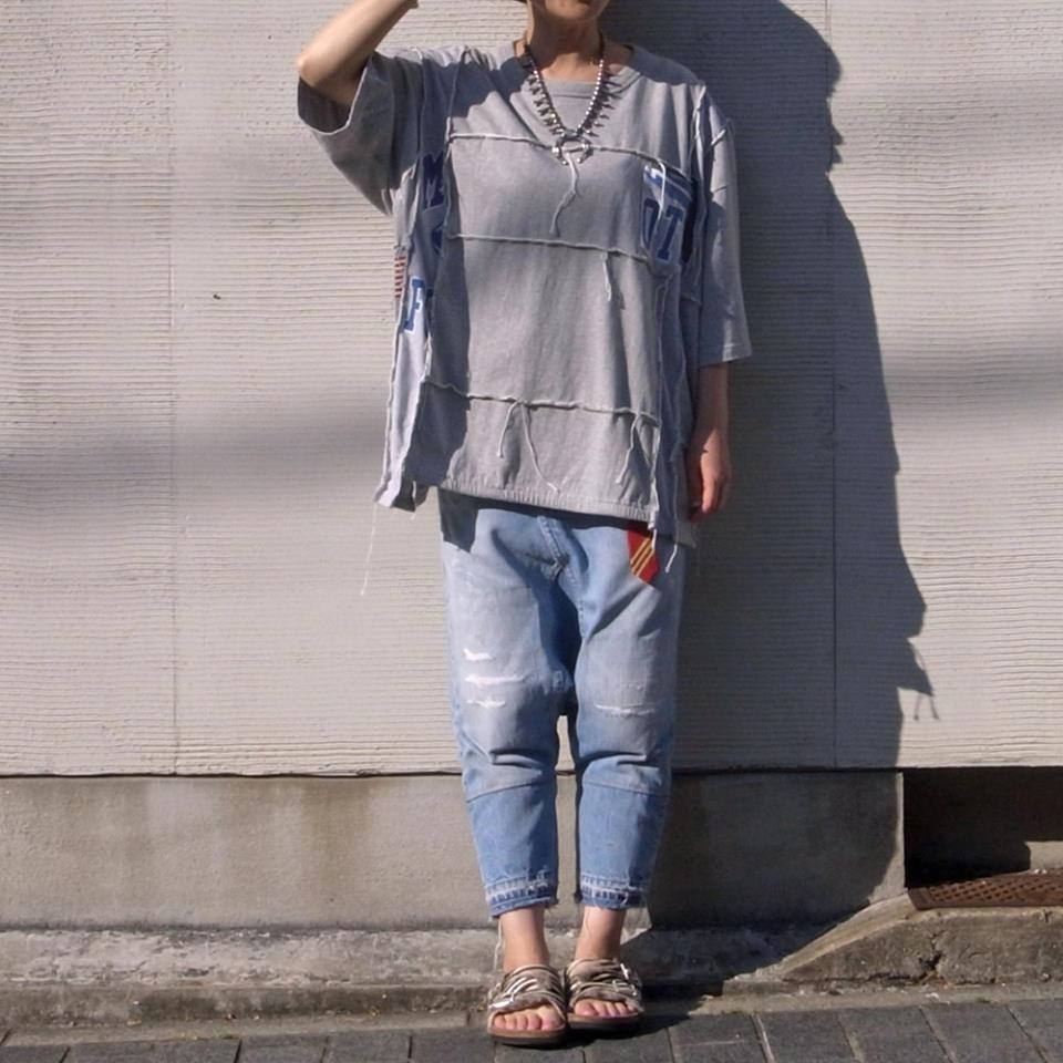 女子にもオススメ ゆったりとしたシルエットのリメイクtシャツ Base Mag 女子にもオススメ ゆったりとしたシルエットのリメイクtシャツ Base Mag