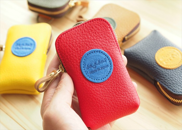 ひっぱり出して使うポーチタイプのキーケース スマートキーにカードキーも収納できてオススメ Base Mag ひっぱり出して使うポーチタイプのキーケース スマートキーにカードキーも収納できてオススメ Base Mag