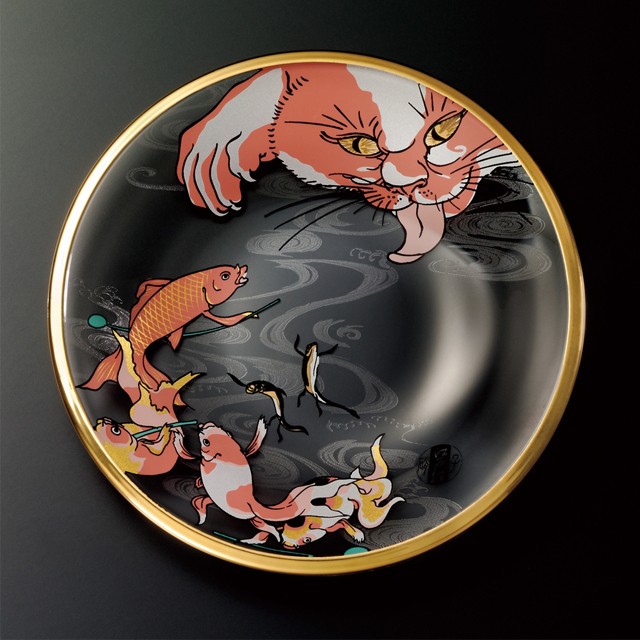 歌川国芳 浮世絵猫の枡酒グラスに続き 浮世絵猫の丸皿が登場 Base Mag