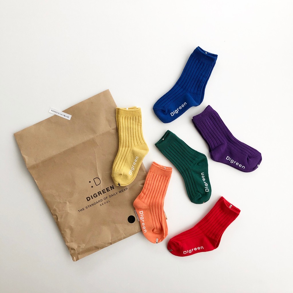 その日の気分で選ぼう 元気なビタミンカラーのソックスでおしゃれな足元に変身 Base Mag