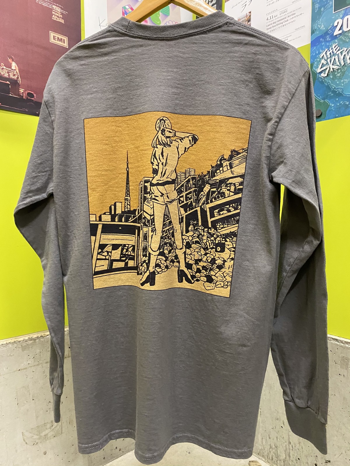 川﨑レオン イラスト 長袖tシャツ チャコール Livehouse Nano