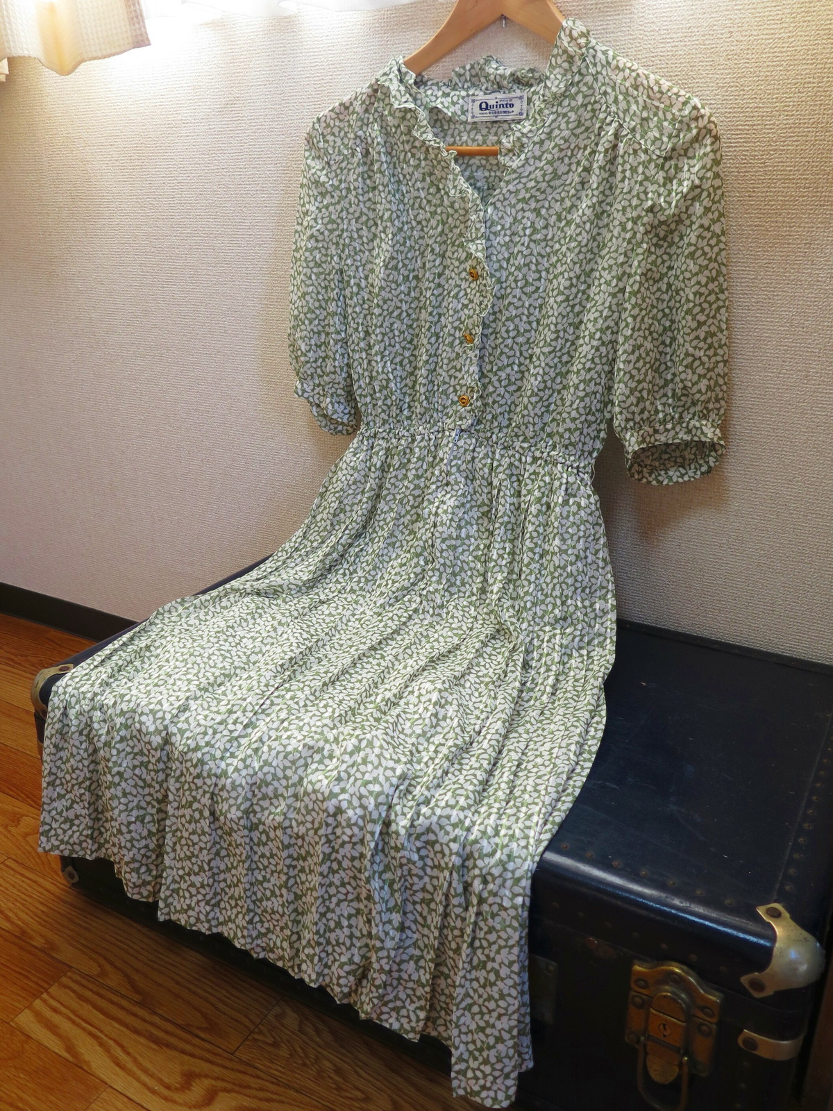 リーフモチーフフリルワンピース緑 古着ヴィンテージレトロ Oldop Jp 国内循環古着屋ワンピース支店