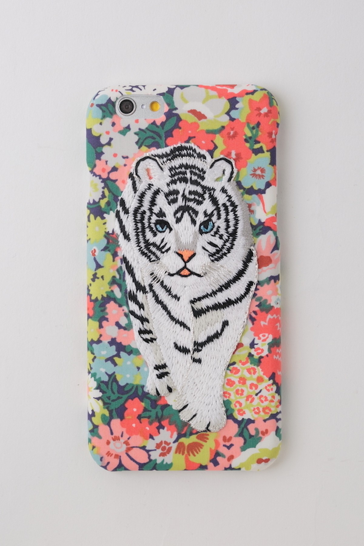 Iphone6 6s 7 8専用 刺繍iphoneケース ホワイトタイガー Red Keora Keora Web Store