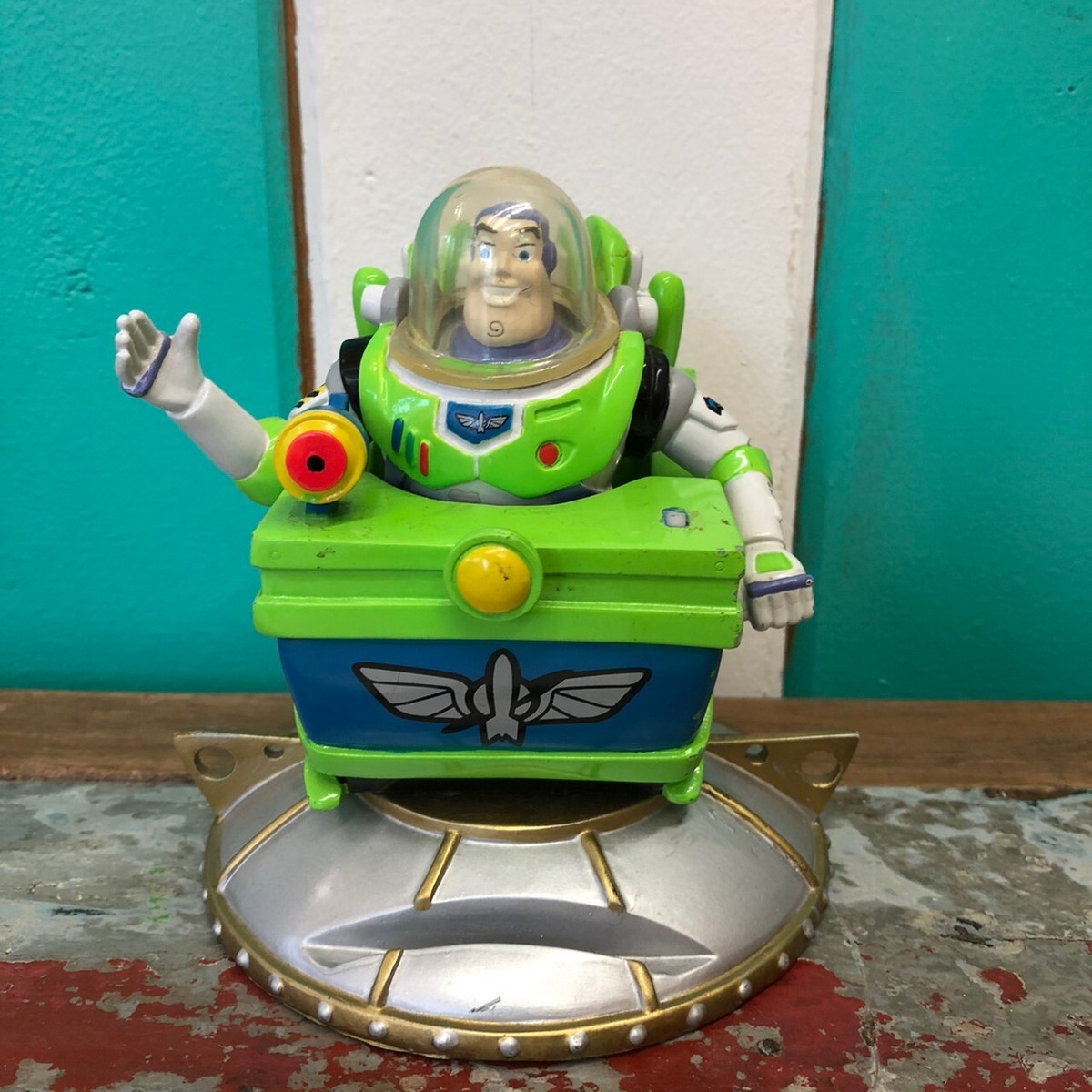 Toy Story Buzz Lightyear Card Stand トイストーリー バズ ライトイヤー カードスタンド The Puppez E Shop ザ パペッツ松本 Webショップ