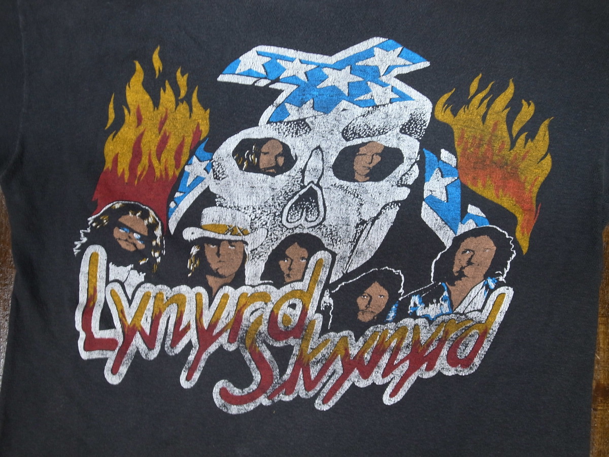 70 S Fantasy パキ綿 Lynyrd Skynyrd T Shirts 黒 ブート物 ヴィンテージ古着 アンティーク商品取扱い Black Smith ブラックスミス ミッドセンチュリー 昭和アンティーク