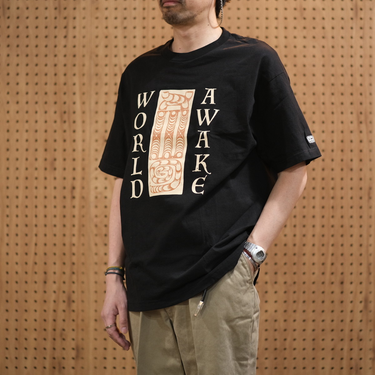 大人気新品 『オズワルド』スリムフィットTシャツ 黒 www.tinyteeth.or.jp