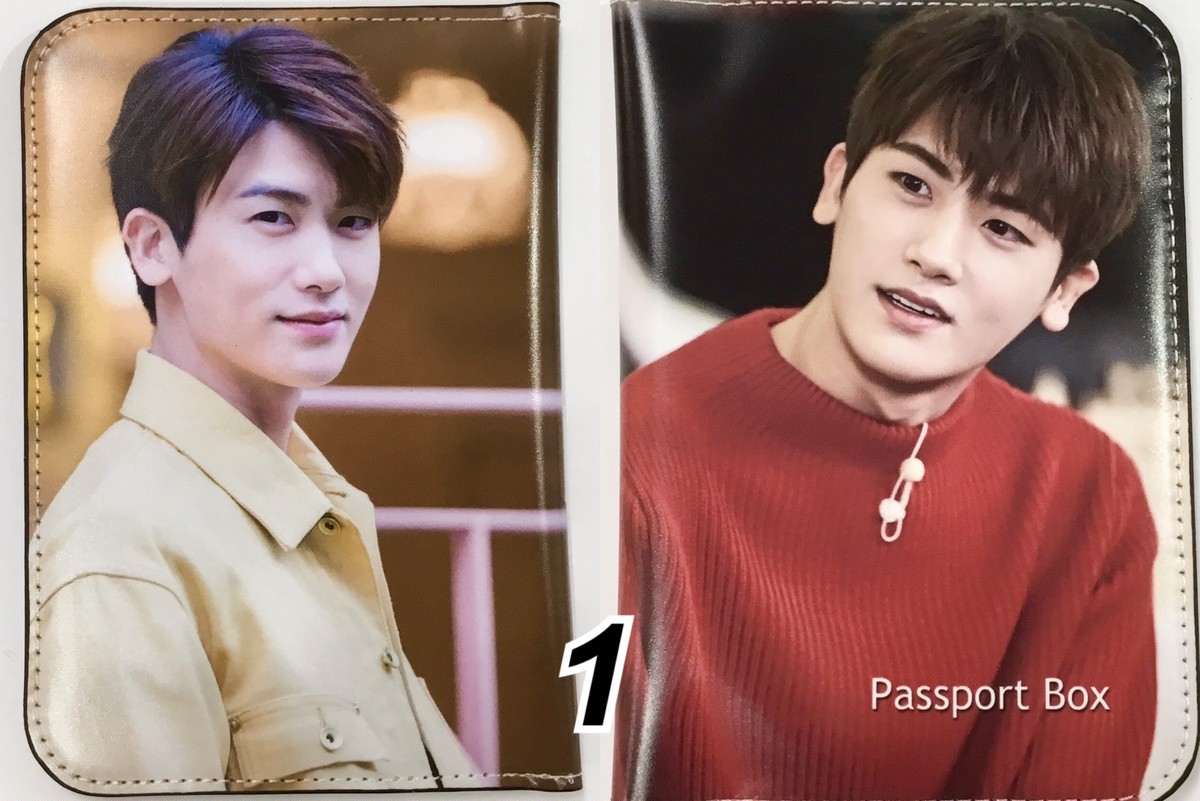 パクヒョンシク パスポートケース キラキラ韓流商店