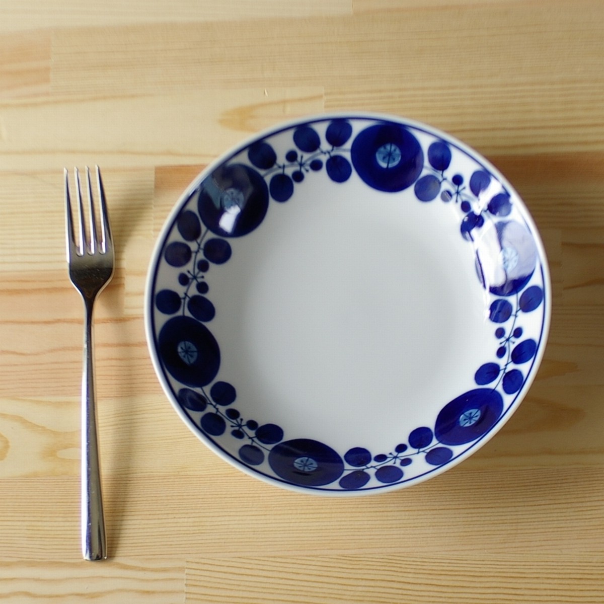 【再入荷】【新品】 白山陶器（波佐見焼） BLOOM ブルーム リース 20cm フリーディッシュ スーププレート 深皿 パスタ カレー皿