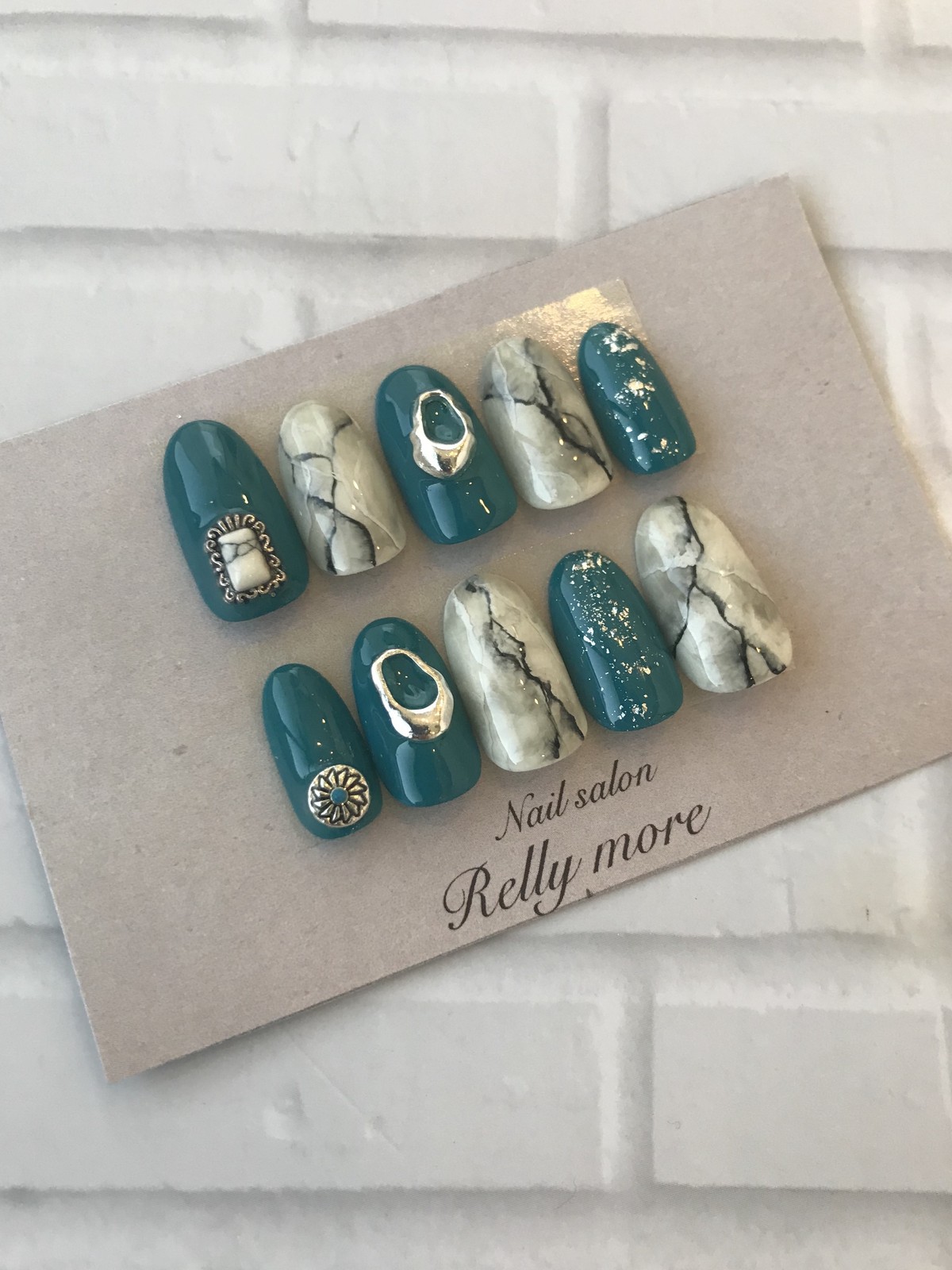 ネイルチップ シールシート1枚付き Relly More