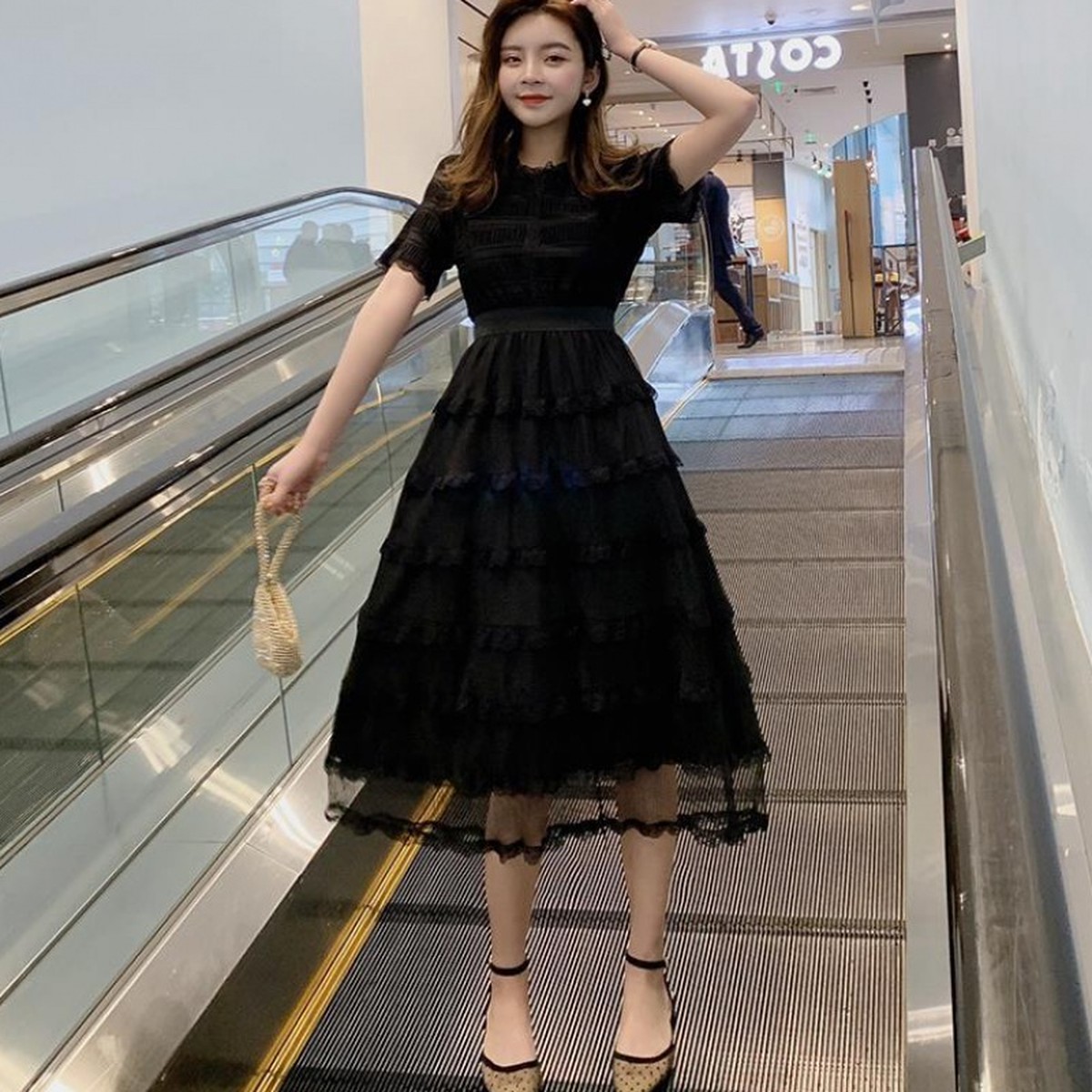 セール30 Off オフショルワンピースチュールワンピースひざ下丈ウェストリボンフレア総レース 欠品カラー再入荷 K8digitalservices Com