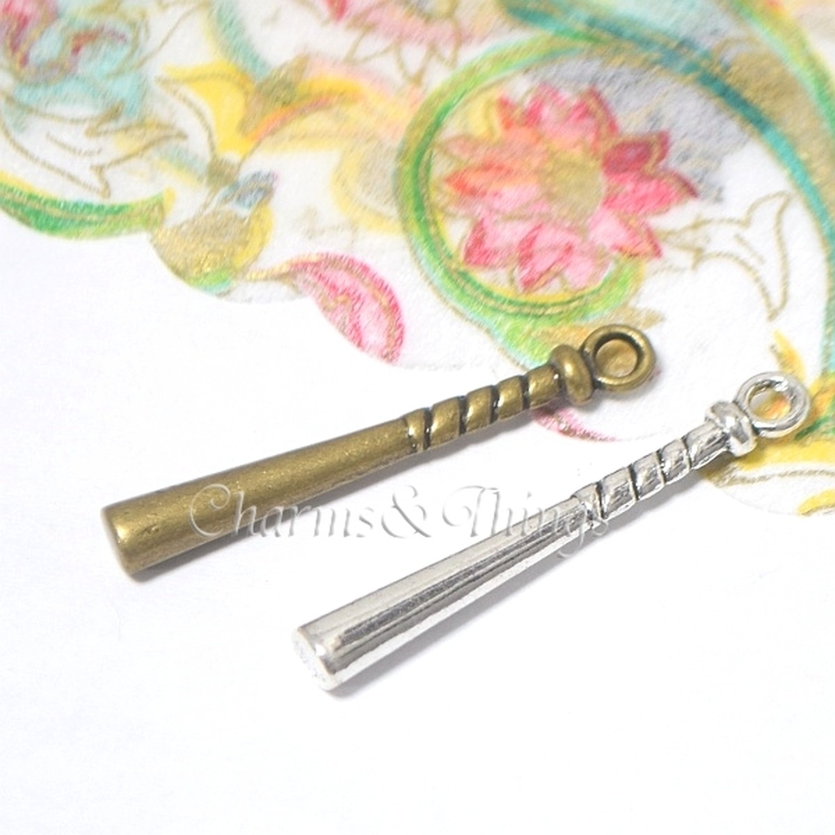 C T 野球のバットのチャーム 立体加工 10個入 アクセサリーパーツ Sc1211 ハンドメイド材料 ストラップ素材 Charms Things