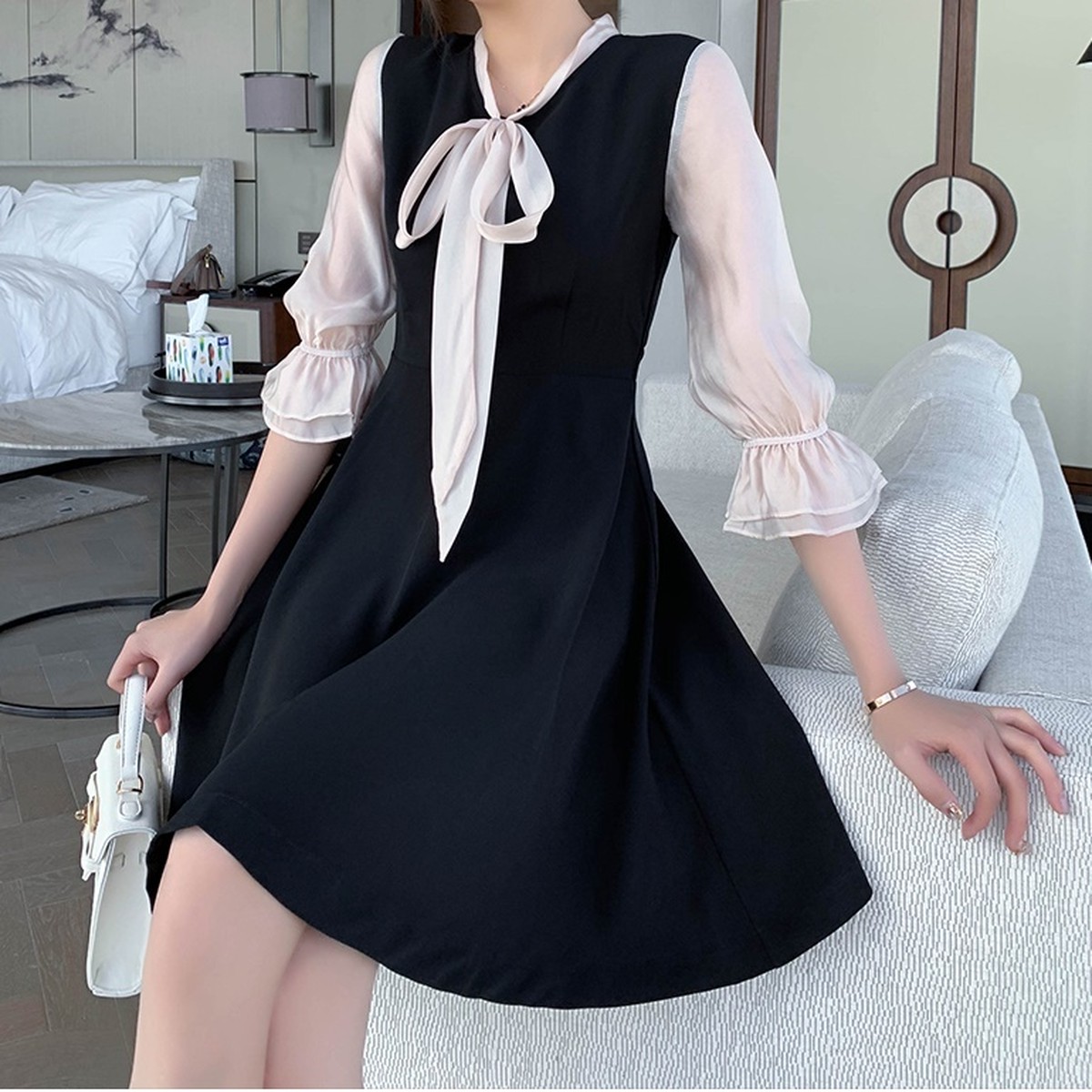 ボウタイシフォンスリーブブラックワンピース Femmeheart