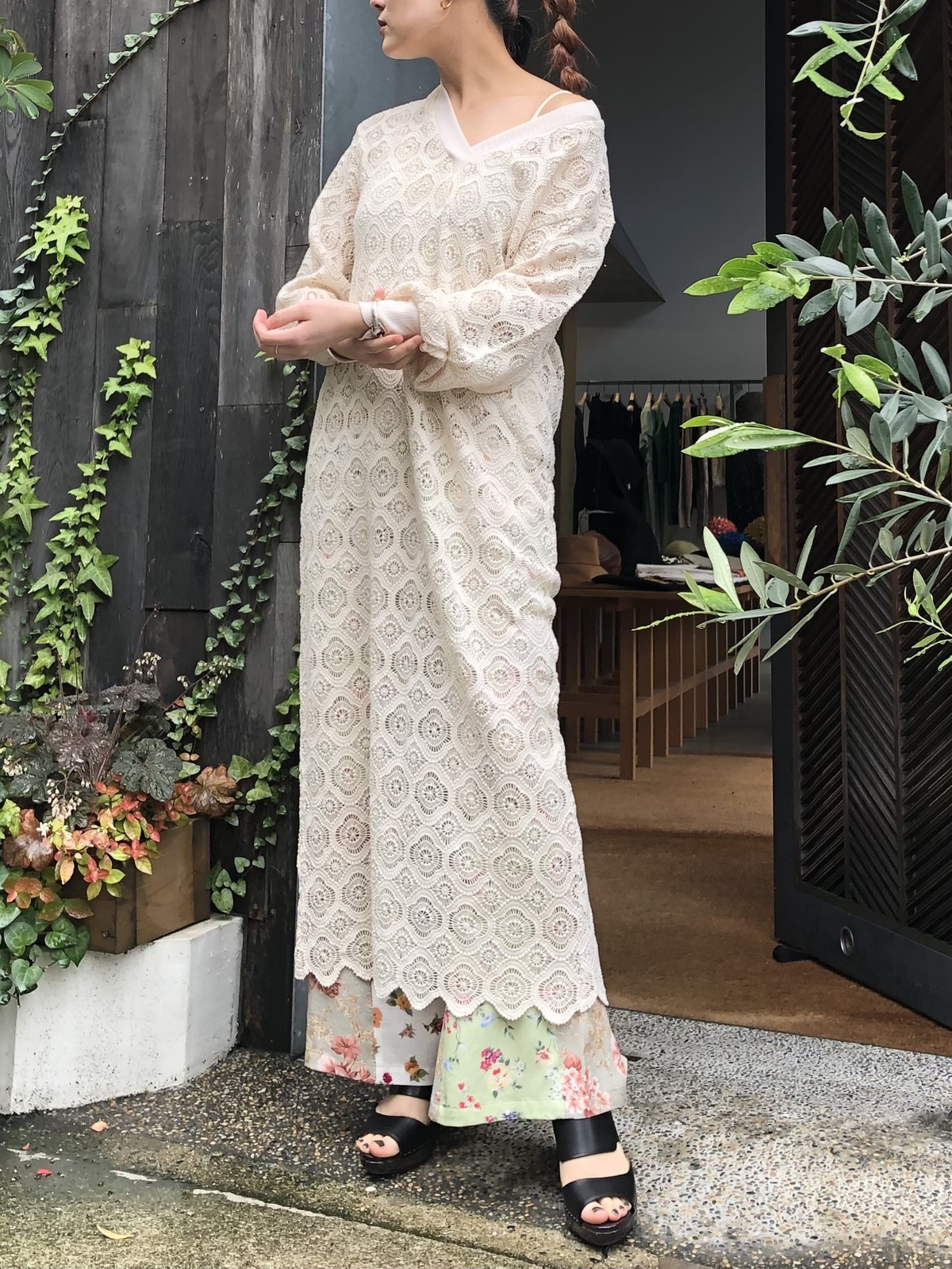 レースのルーズワンピース Trent 福岡セレクトショップ
