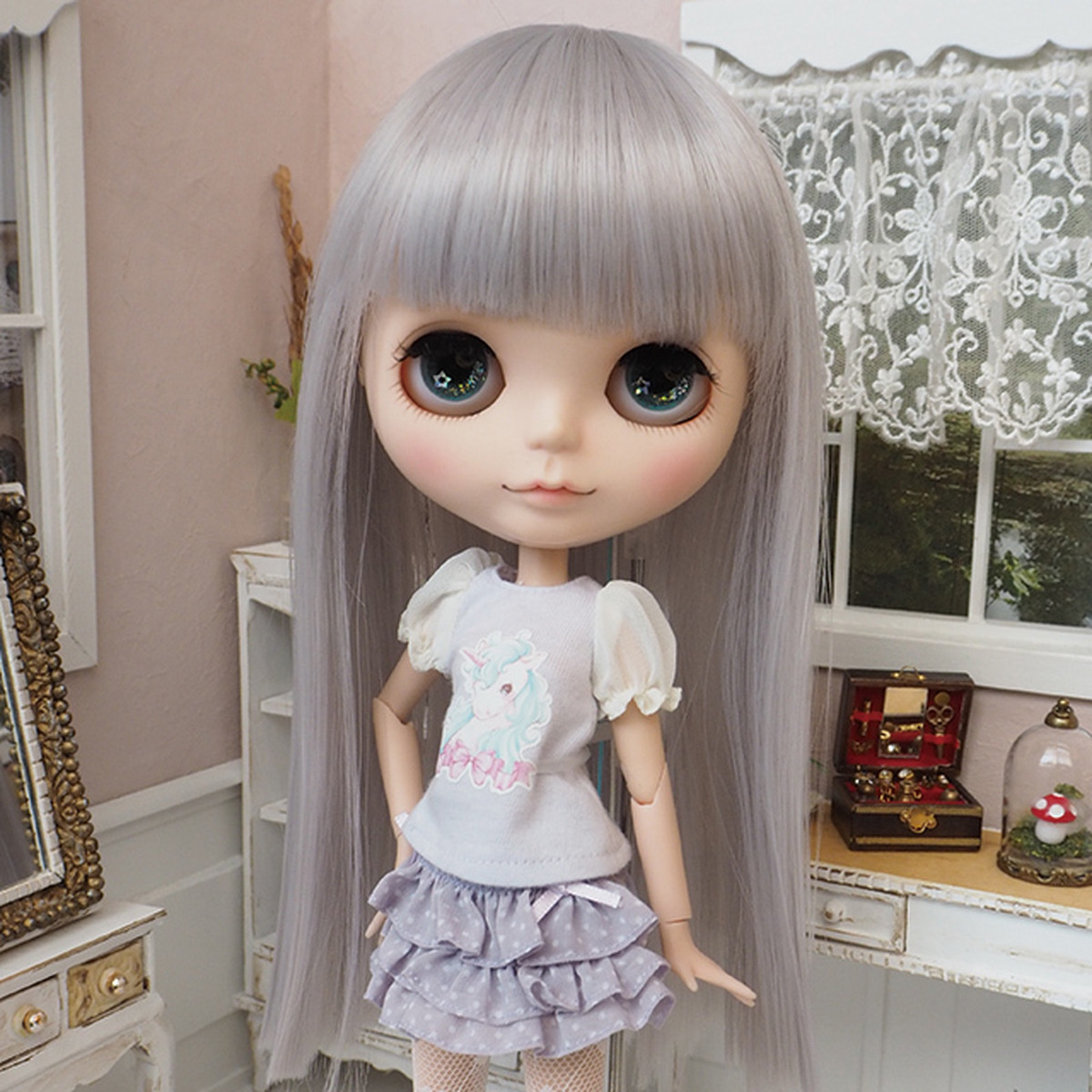 ドールウィッグ ぱっつんストレート シルバーアッシュn ネオブライス 10インチ Bonbon Rouge Doll Wig Shop