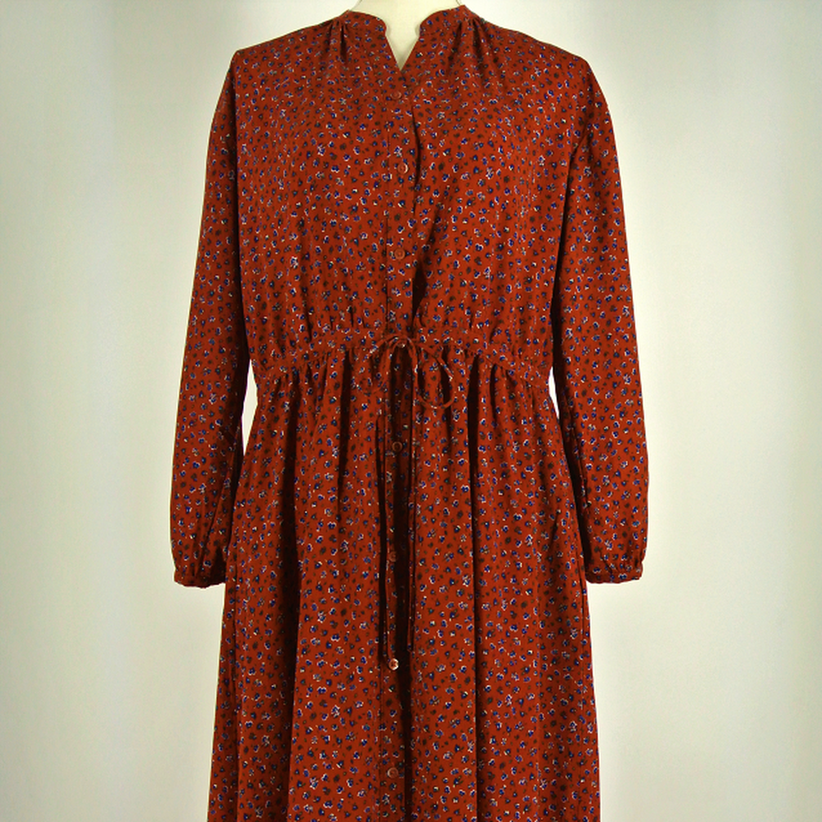 ユニクロ プリントvネックロングシャツワンピース ダークオレンジ 9 タグ付きの古着屋