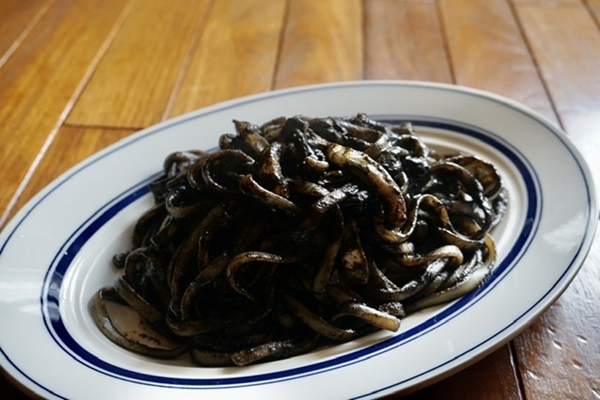 至極のイカスミパスタソース 冷凍 Prio プリオ Base店