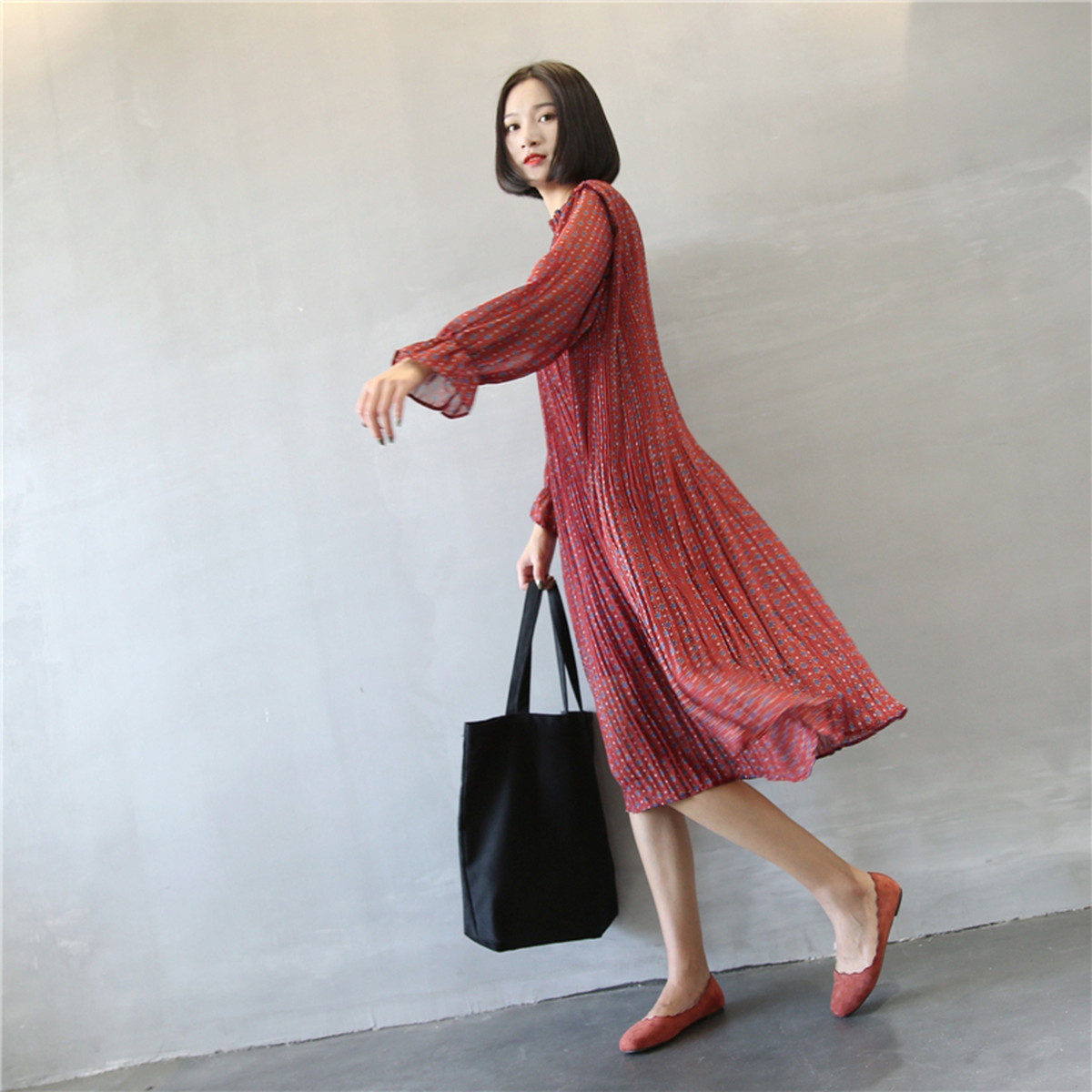 K 春新作 春 ワンピース シフォン ワンピース 長袖 レトロ ワンピース ハイネック ワンピース 膝丈ワンピース プリーツ キャンディースリーブ ゆったり 体型カバー 春 夏 デート 女子会 In The Moon