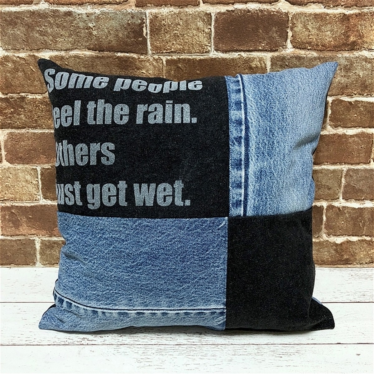 クッションカバー ステンシル 名言 ボブ マーリー 45 45 リメイクデニム ウォッシャブル ジーンズリメイク Denimclub