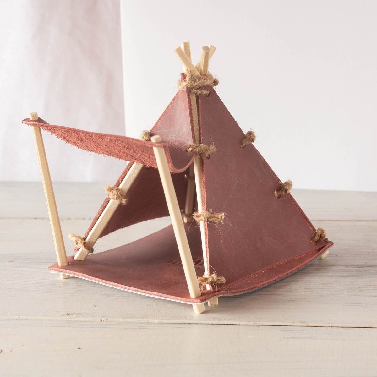 おうちで作る ミニチュアレザーテントキット ワインレッド キャンプ アウトドアギア 本革 自作キット ジオラマ Leathact