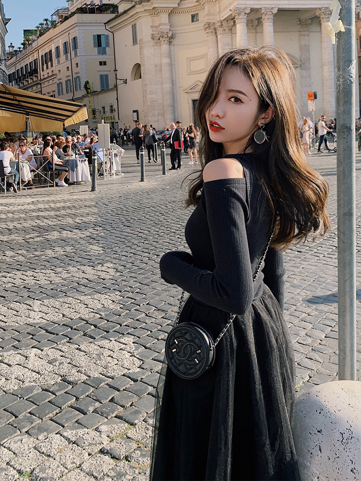 ロングワンピース チュールワンピース ひざ丈 ミモレ丈 ｖネック 長袖 フレア ａライン 無地 オフショルダー 大人可愛い カジュアル シンプル きれいめ フェミニン エレガント 韓国 秋冬 お呼ばれ デート トレンド レディース Daranma