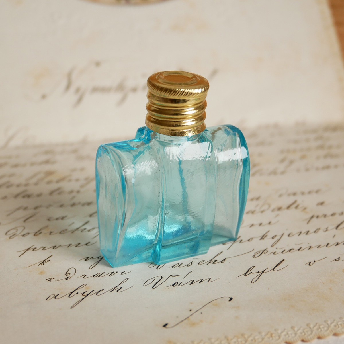 チェコガラスの小さな小瓶4 ラムネ色 Rukopis Praha ルコピス プラハ チェコ発のセレクトショップ