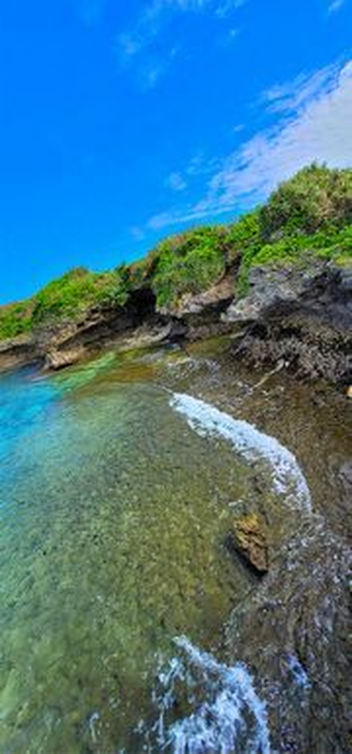 沖縄の海と岩場 壁紙 スマホ待ち受け画像 アイホン Iphone 6 Plus 6s Plus 7 Plus 8 Plus Oki Para