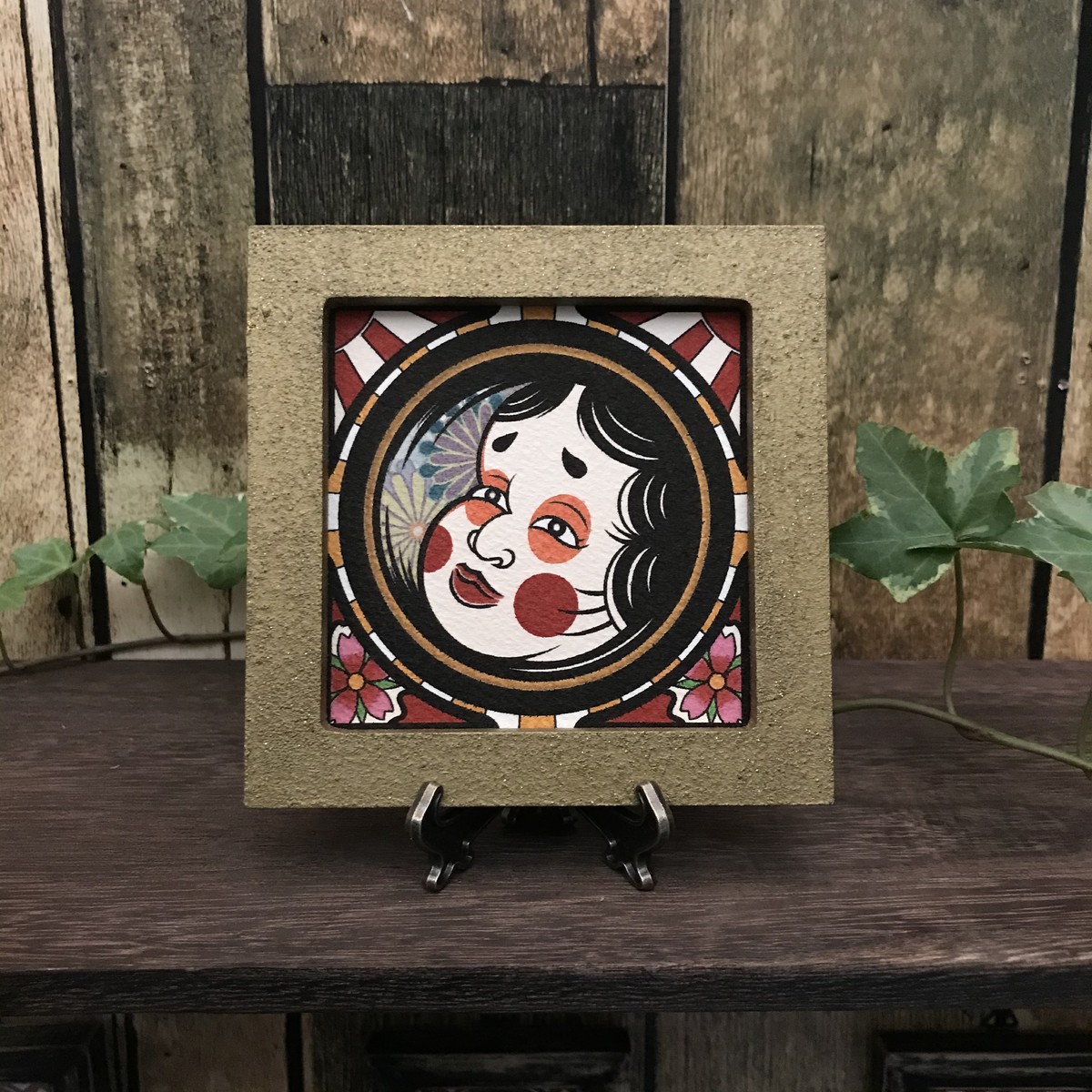 縁起物 和風 開運 イラスト おかめ 塗装フレーム ミニイーゼル付き qcomic