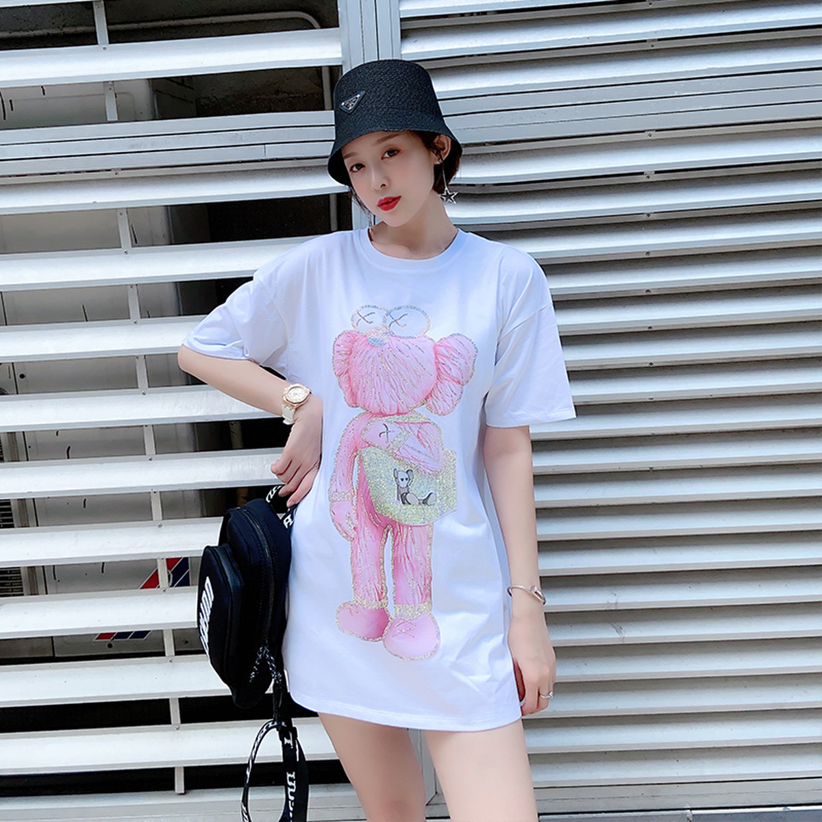 Tシャツ イラスト プリント 白 ホワイト 半袖 大きいサイズ レトロ おしゃれ 流行 トレンド かっこいい 韓国 韓国ファッション オルチャン オルチャンファッション P996 Korean Select 韓国ファッション オルチャンファッション