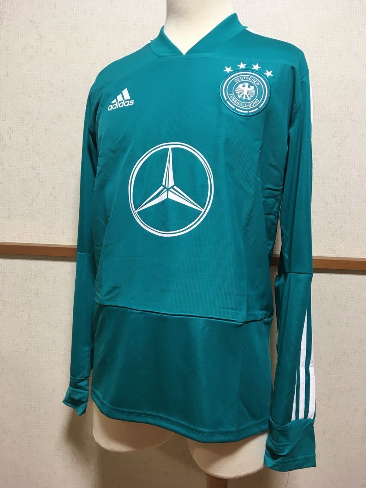 送料無料 Adidas アディダス Dfb サッカードイツ代表 メルセデス ベンツ 18年サッカーロシアワールドカップ トレーニングトップ Freak スポーツウェア通販 海外ブランド 日本国内未入荷 海外直輸入