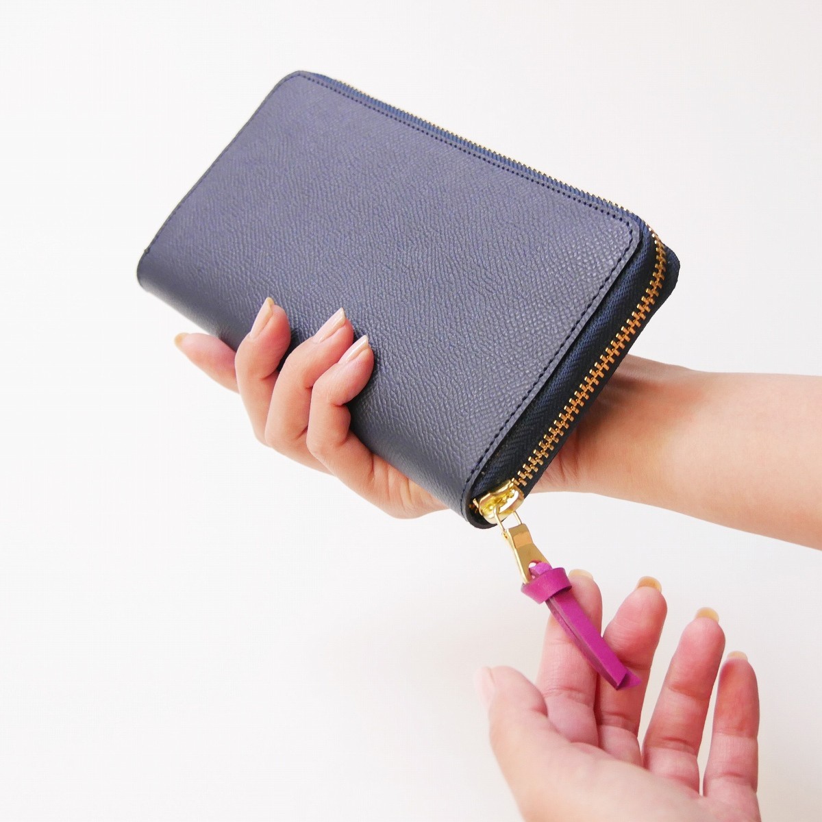 Expression ラウンドファスナー長財布 ヴォーエプソン ブルーニュイ 名入れ可 Gentlion