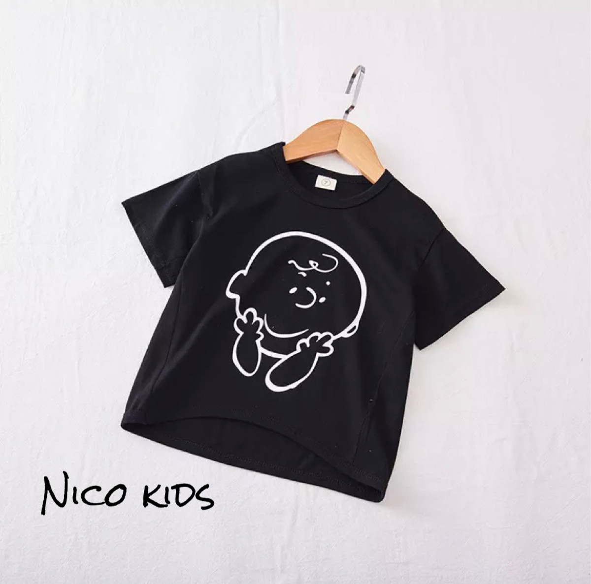 韓国子供服 半袖ｔシャツ 黒色チャーリーブラウン Nico Kids