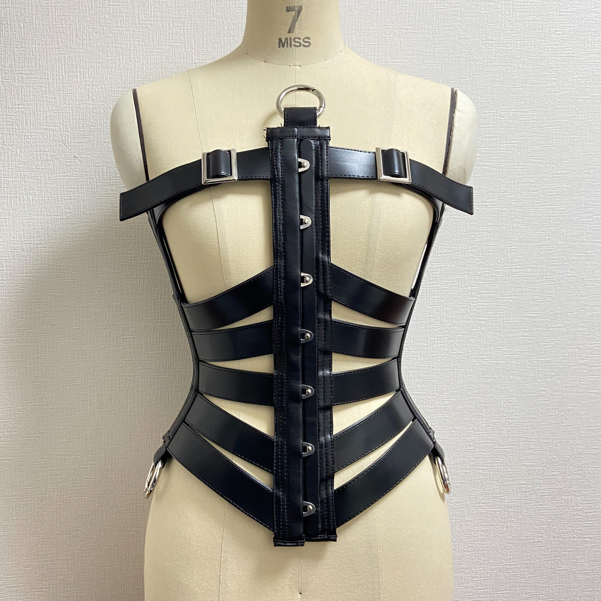 ハーネスコルセット K Victoria