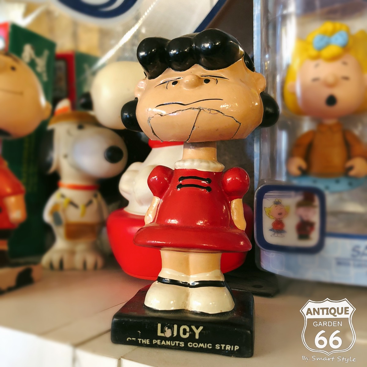 Sale Peanuts ルーシー Lego Japan ヴィンテージ ボビングヘッド 首振り Lucy ボビンヘッド 難あり L 129a 011 Antique Style アンスタ アメリカ買付けのヴィンテージ アンティークのおみせ