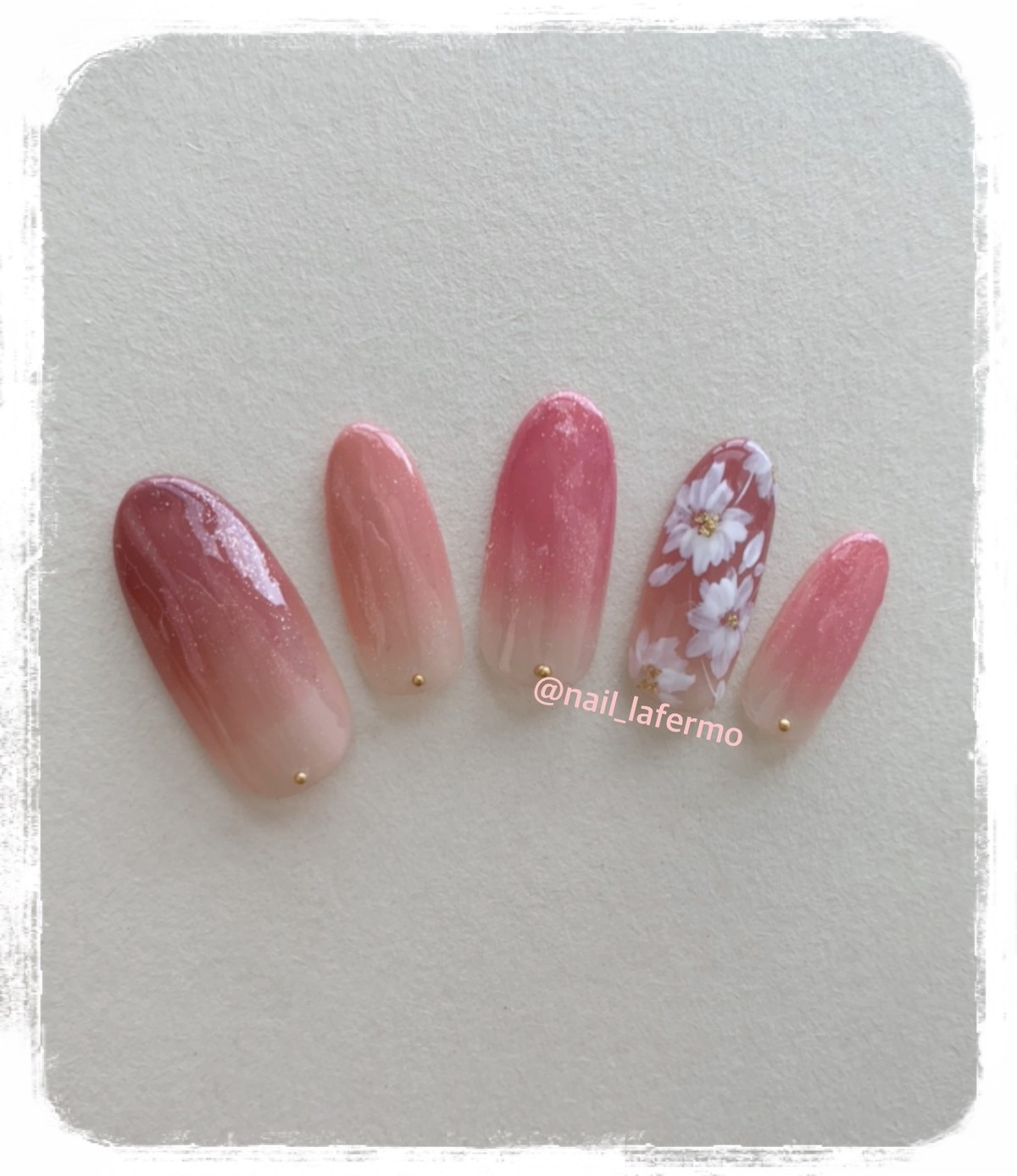 ピンクグラデーション 花柄 ネイルチップ ネイルサロン スクール ラフェルモ