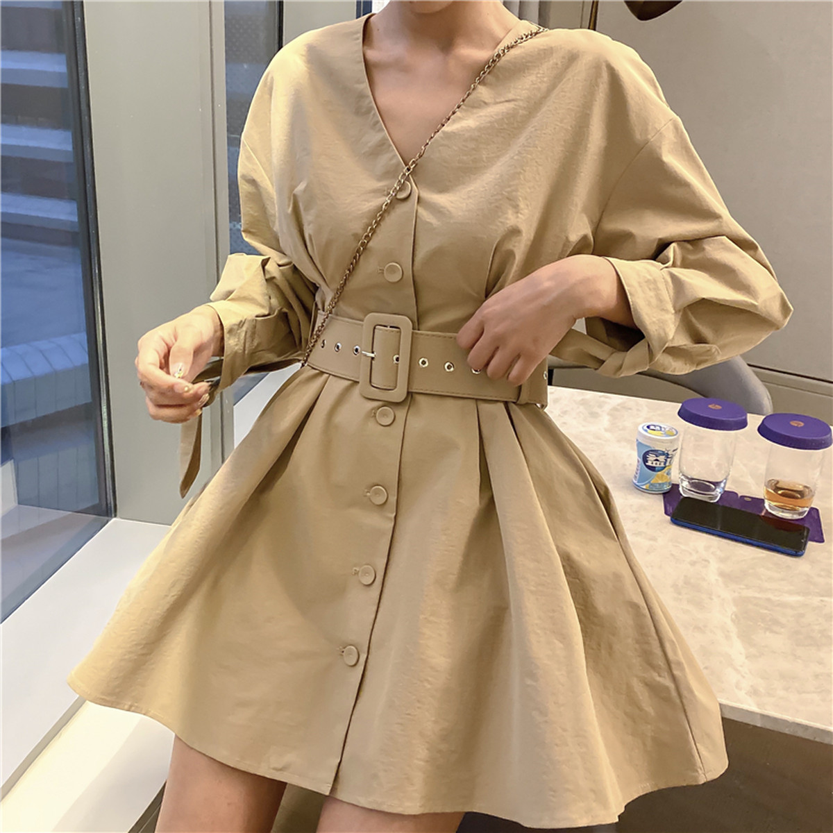 レトロ Aライン ミニワンピース Vネック ウエストベルト 無地 袖口リボン 長袖 フロントボタン エレガント カジュアル フレア ハイウエスト コットン Aya2221 Girl Top
