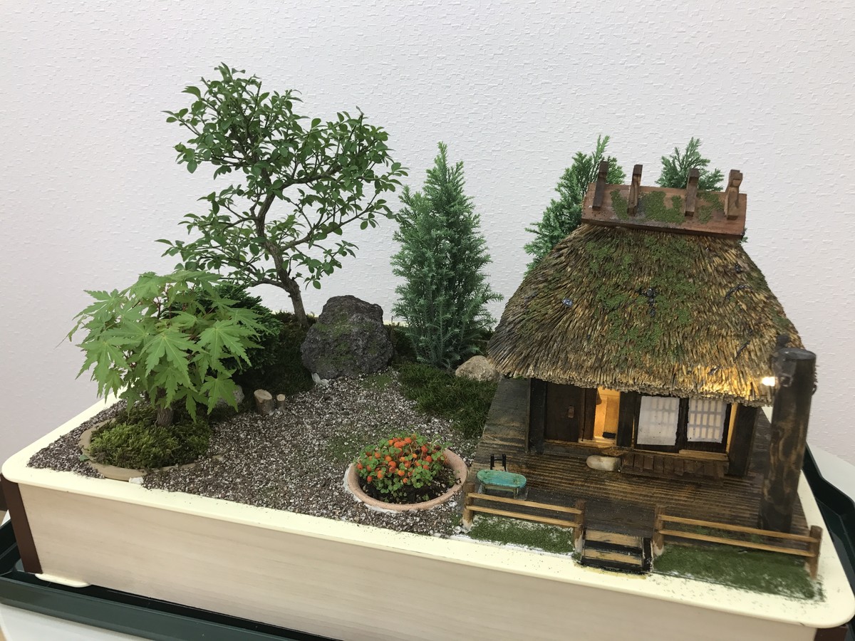 昭和レトロ 田舎の古民家 茅葺屋根 日本家屋 模型 オブジェ ジオラマ 