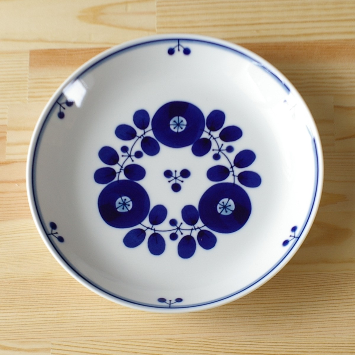 【再入荷】【新品】 白山陶器（波佐見焼） BLOOM ブルーム ブーケ 19.5cm プレート M ケーキ皿 中皿 デザートプレート ランチ